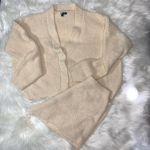 Fashion Nova Beige Cardigan Set - Picture 1 of 3
